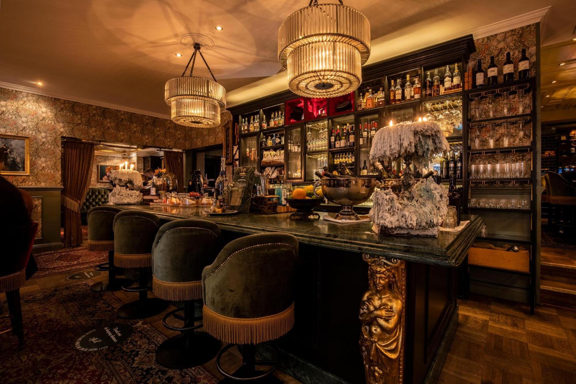 Hotel Pigalle Gothenburg Bagian luar foto The bar at the Ivy Temple Row